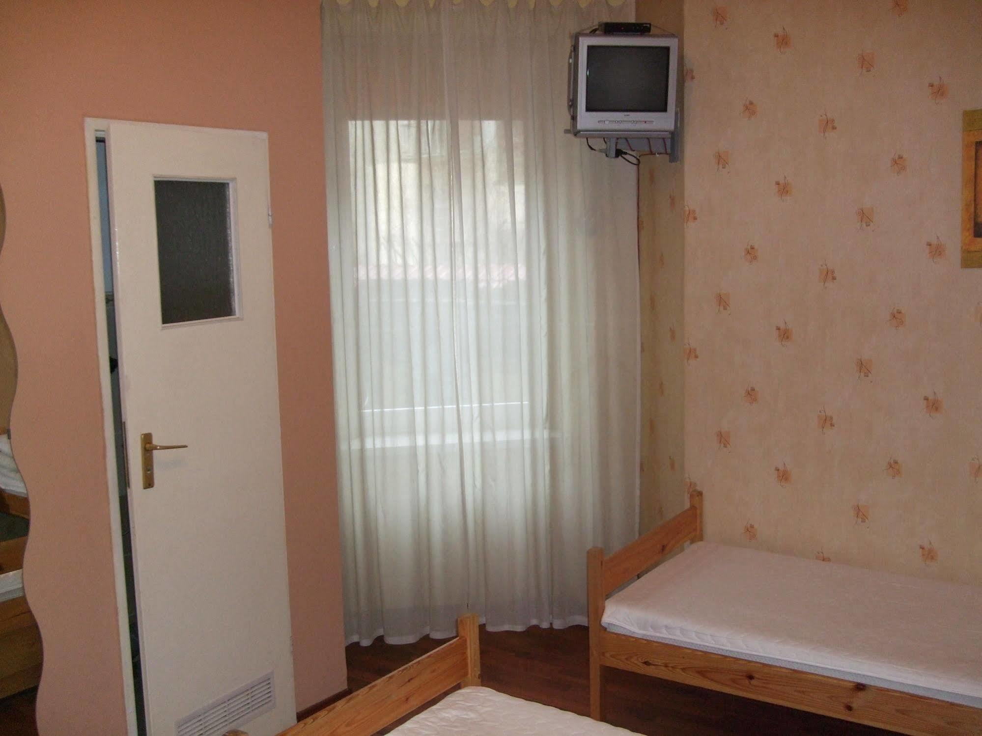 Old Walls Hostel Krakow Luaran gambar