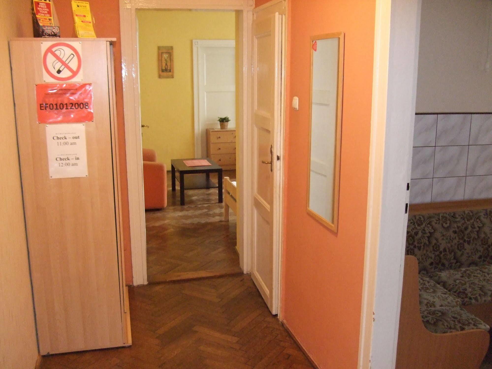Old Walls Hostel Krakow Luaran gambar